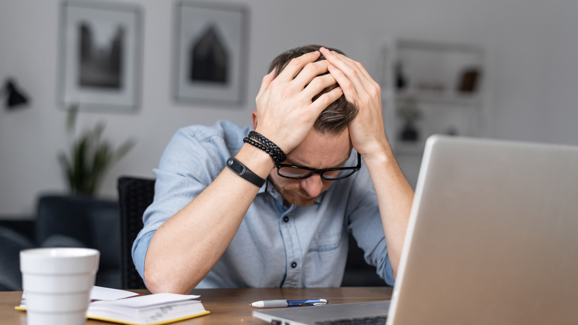 5 Sneaky Resume Mistakes That Are Instantly Disqualifying You (And How to Fix Them)